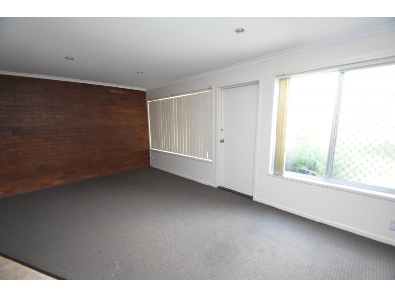 8/177a West Street, Newtown QLD 4350