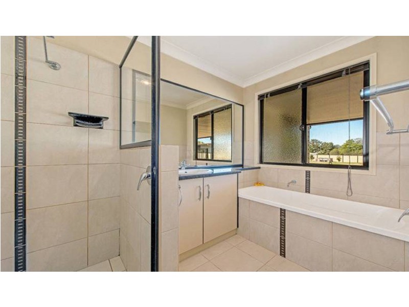 4 Peters Street, Goombungee QLD 4354