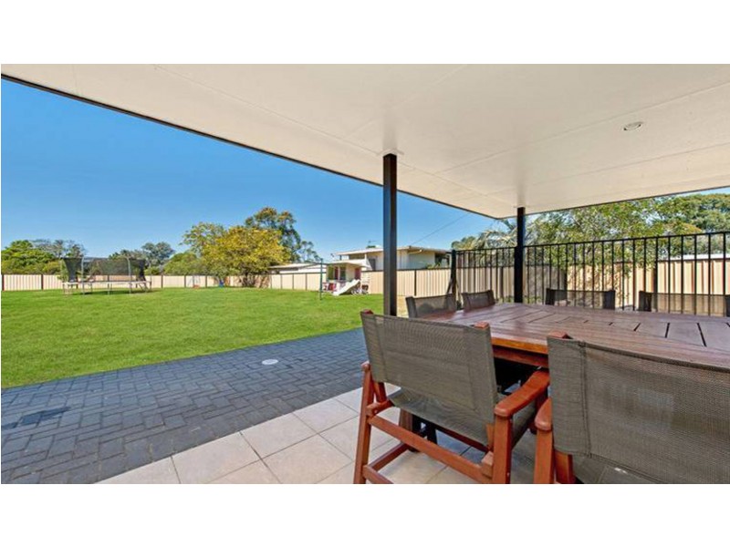 4 Peters Street, Goombungee QLD 4354