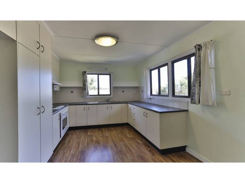 153 Mocatta Street, Goombungee QLD 4354