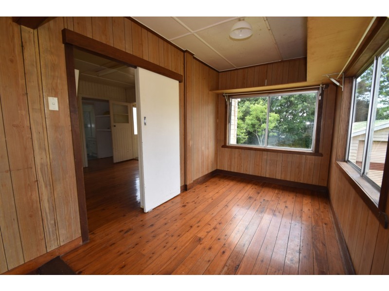 317 Bridge Street, Newtown QLD 4350