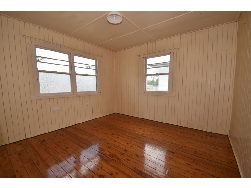 317 Bridge Street, Newtown QLD 4350