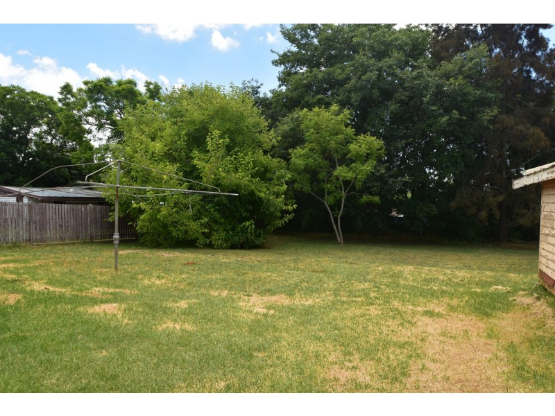 317 Bridge Street, Newtown QLD 4350