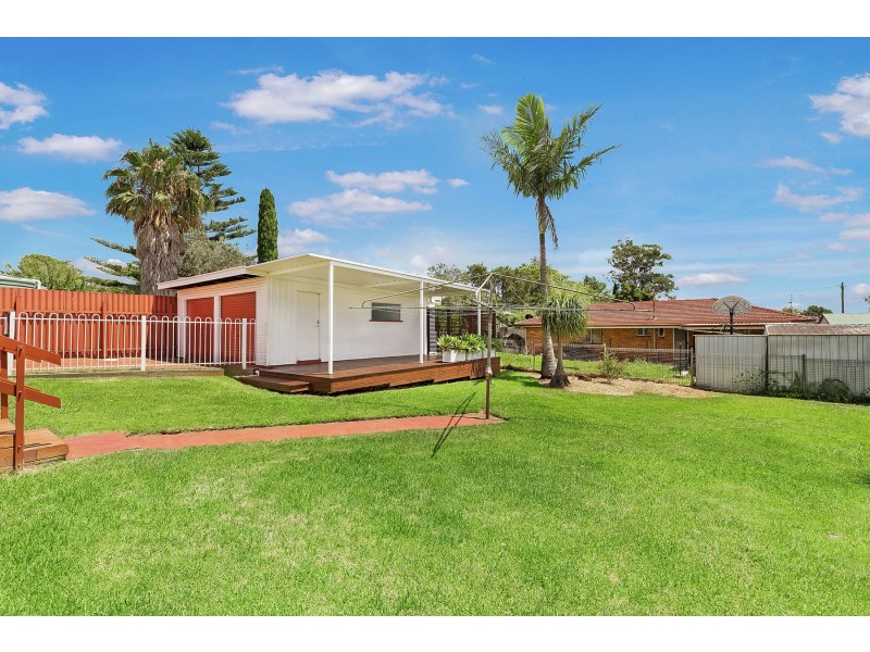 17 McNamara Street, Centenary Heights QLD 4350