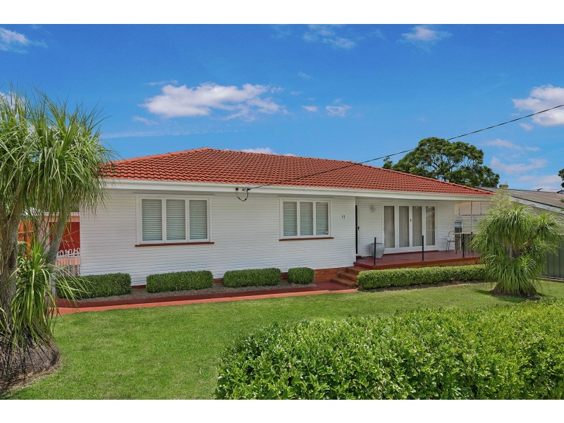 17 McNamara Street, Centenary Heights QLD 4350
