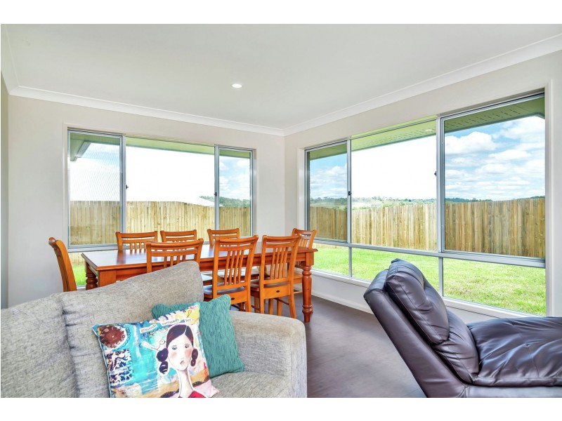 3 Lila Drive, Cotswold Hills QLD 4350