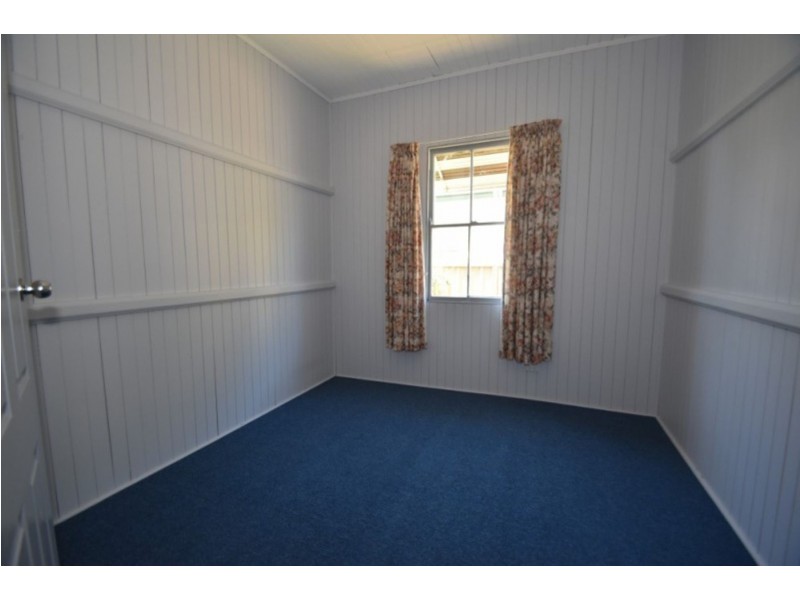 716 Ruthven Street, South Toowoomba QLD 4350