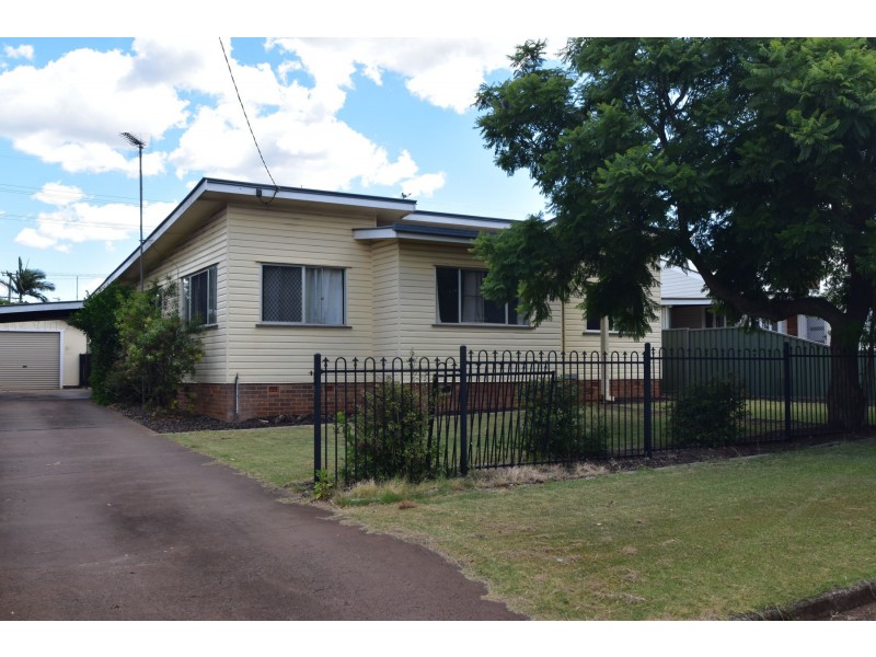 12 Butt Street, Harristown QLD 4350