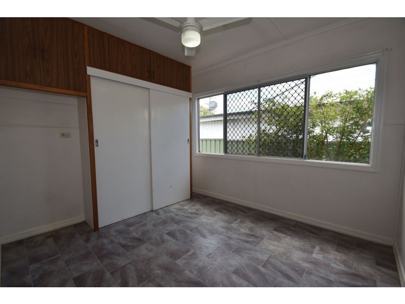 12 Butt Street, Harristown QLD 4350