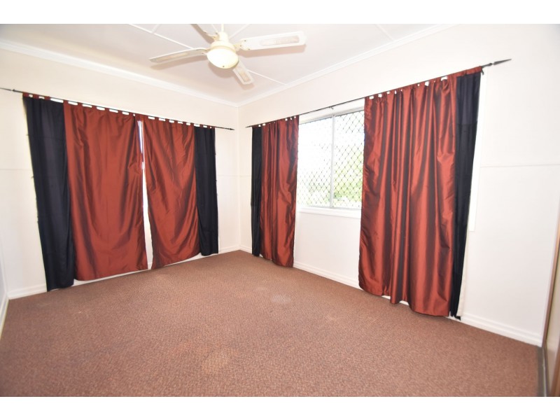 12 Butt Street, Harristown QLD 4350