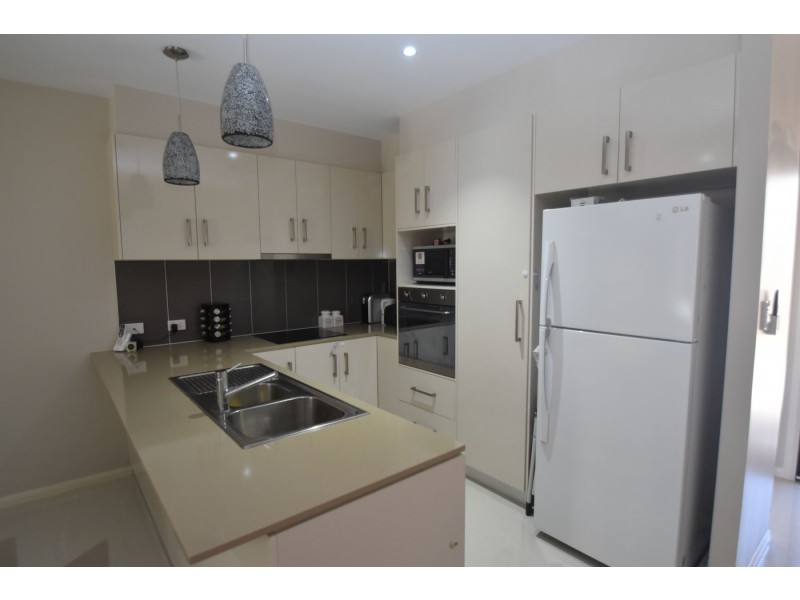 2/7 Adina Street, Rangeville QLD 4350