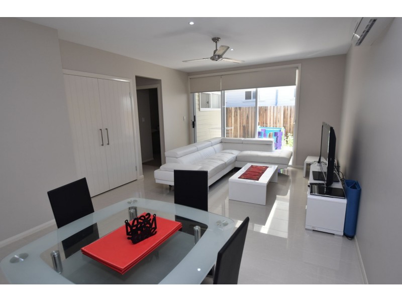 2/7 Adina Street, Rangeville QLD 4350