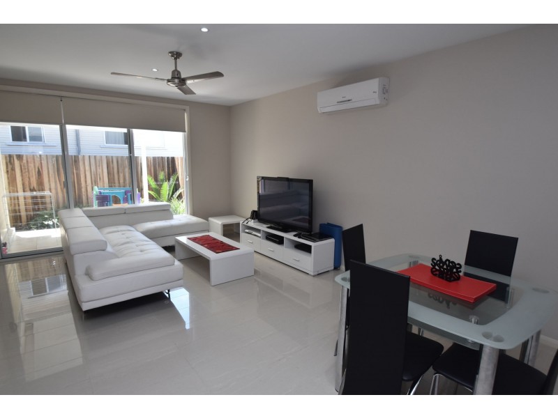 2/7 Adina Street, Rangeville QLD 4350