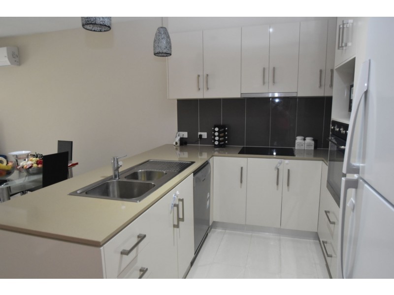 2/7 Adina Street, Rangeville QLD 4350