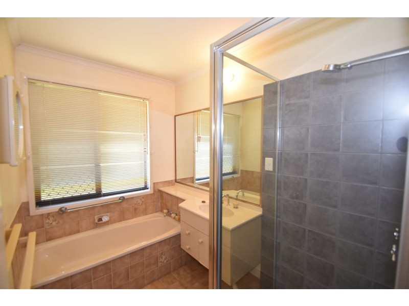28 Claret Street, Wilsonton Heights QLD 4350