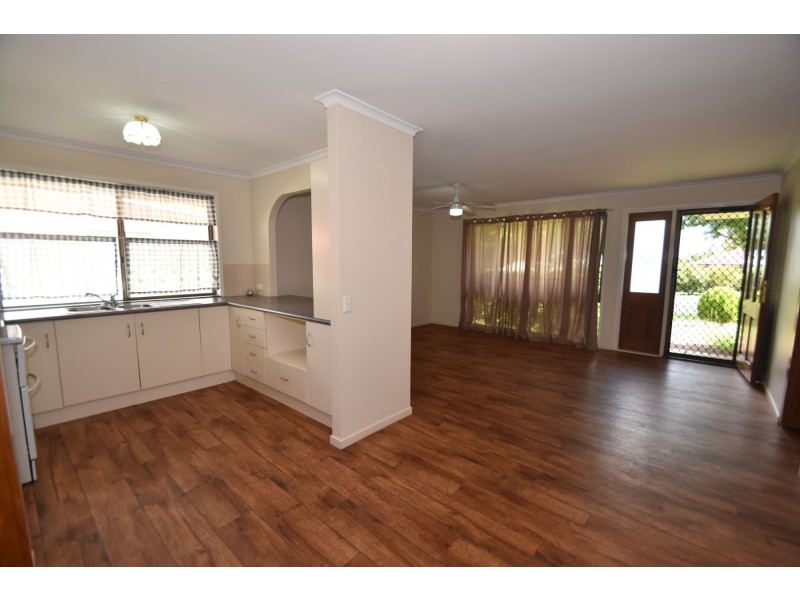 25 Seppelt Street, Wilsonton Heights QLD 4350