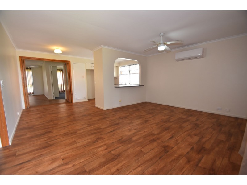 25 Seppelt Street, Wilsonton Heights QLD 4350