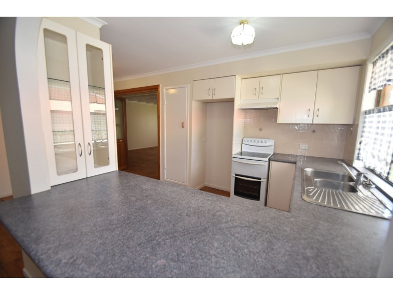 25 Seppelt Street, Wilsonton Heights QLD 4350