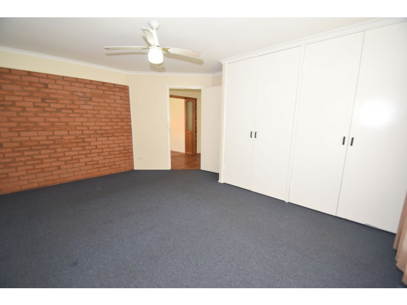 25 Seppelt Street, Wilsonton Heights QLD 4350