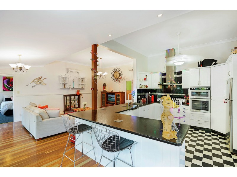 18 Pierce Street, South Toowoomba QLD 4350