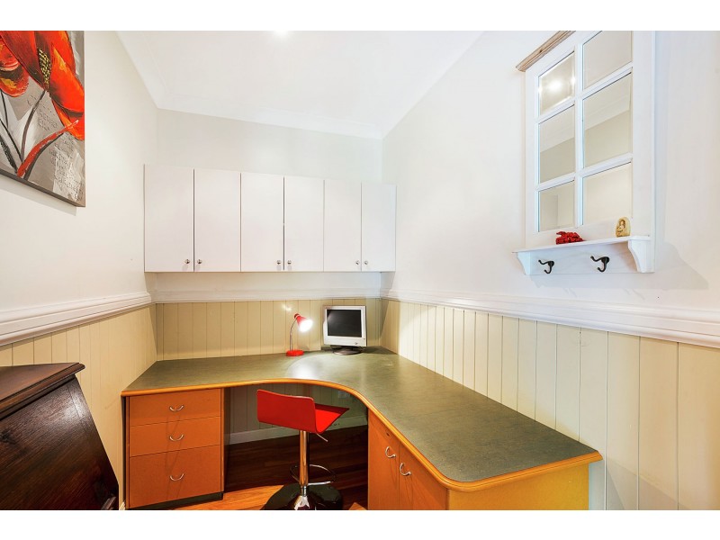 18 Pierce Street, South Toowoomba QLD 4350