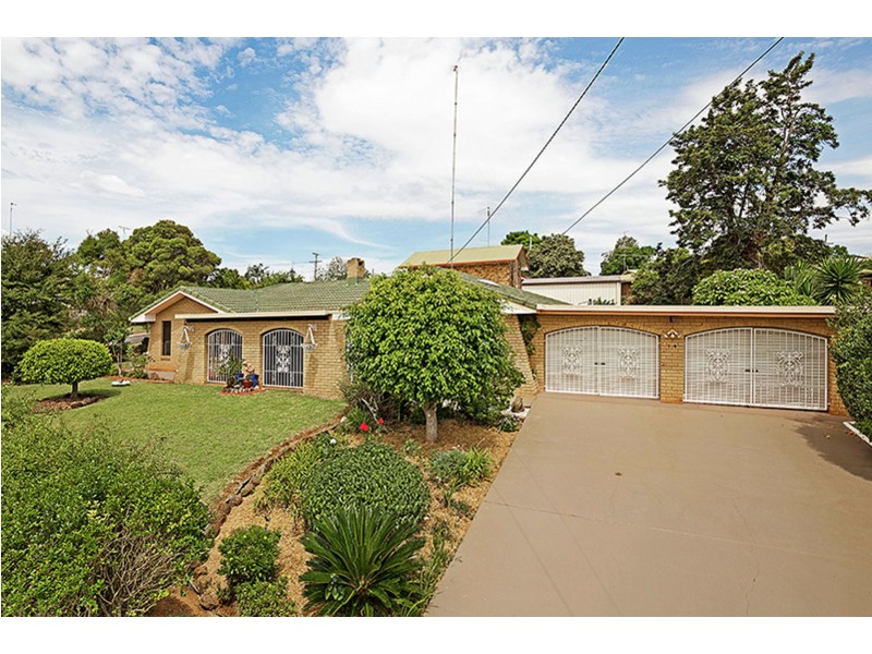 14 Wright Street, Wilsonton QLD 4350