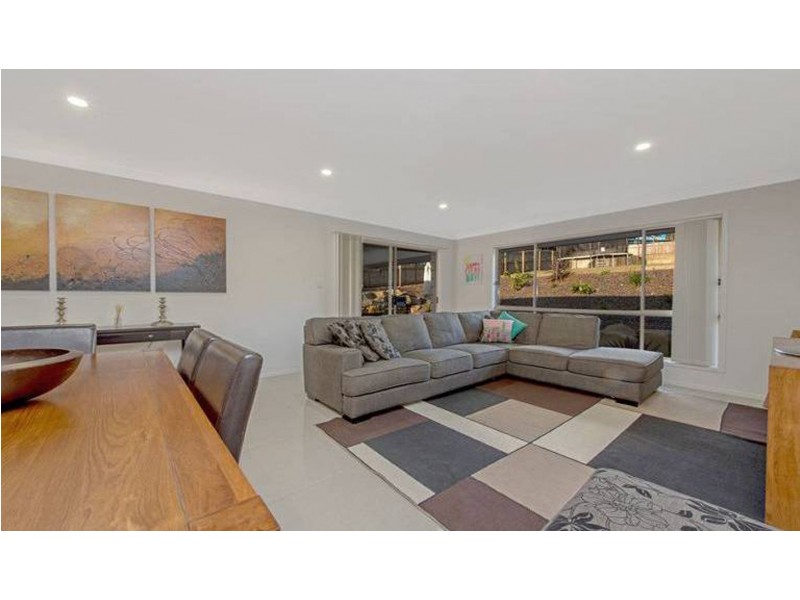 2/6 Rubie Court, Westbrook QLD 4350