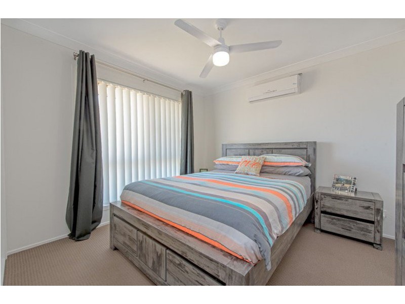 2/6 Rubie Court, Westbrook QLD 4350