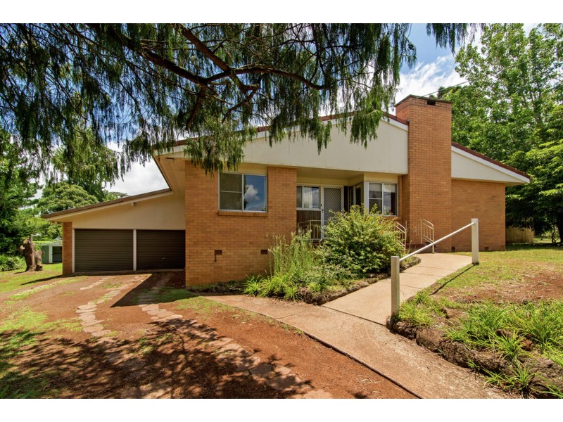 13 Mayes Street, East Toowoomba QLD 4350
