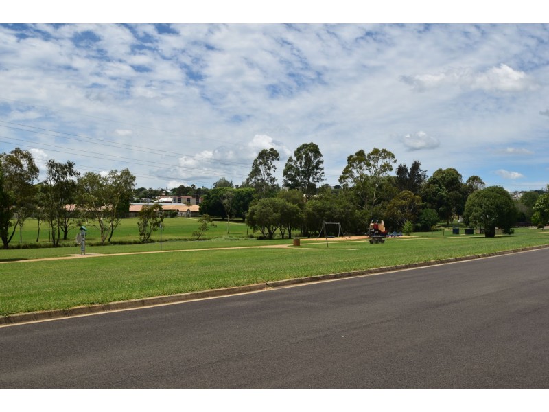 23 Creedon Drive, Kearneys Spring QLD 4350