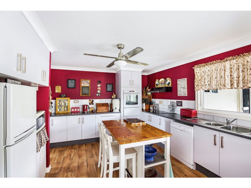 13 Odassa Street, Goombungee QLD 4354