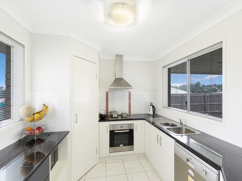 4 Latham Court, Wilsonton QLD 4350