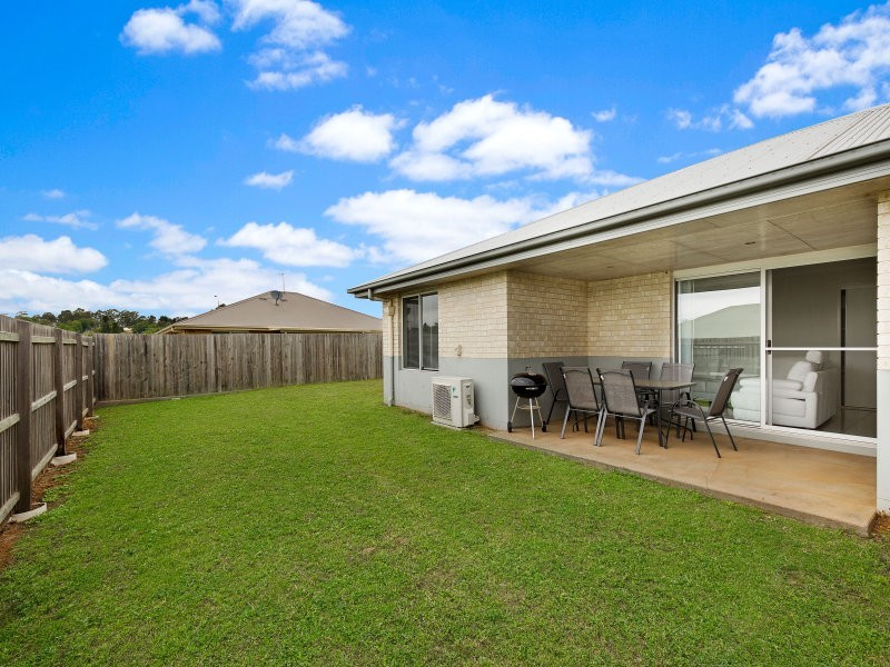 4 Latham Court, Wilsonton QLD 4350