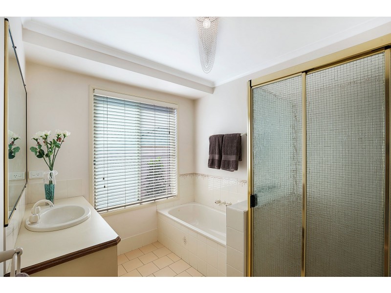 140 Hursley Road, Glenvale QLD 4350