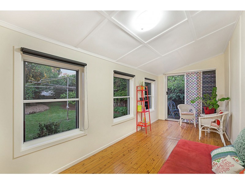 25 Bridge Street, Mount Lofty QLD 4350