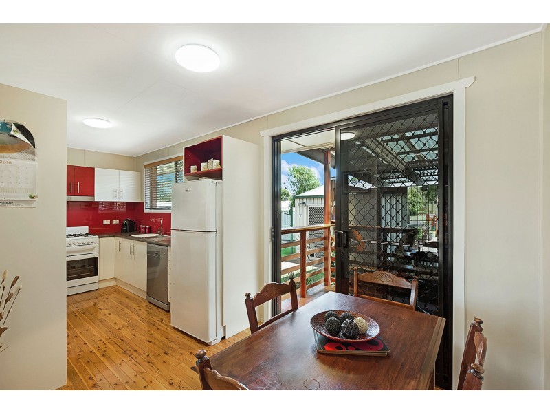 15 Matthews Street, Harristown QLD 4350