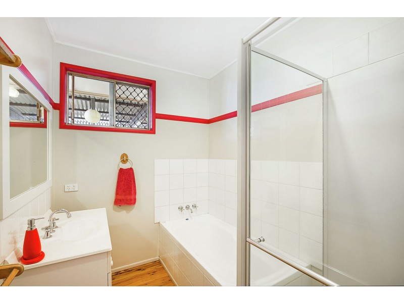 15 Matthews Street, Harristown QLD 4350