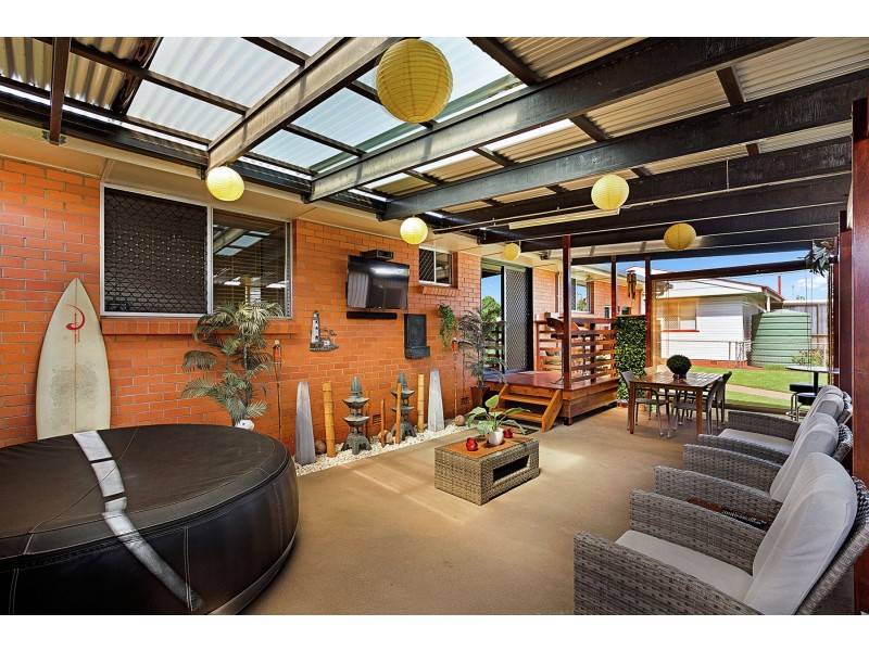 15 Matthews Street, Harristown QLD 4350