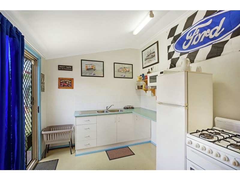 15 Matthews Street, Harristown QLD 4350