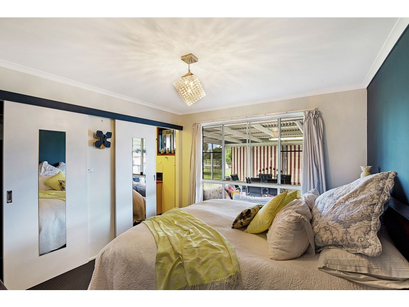 5 Barker Street, Goombungee QLD 4354