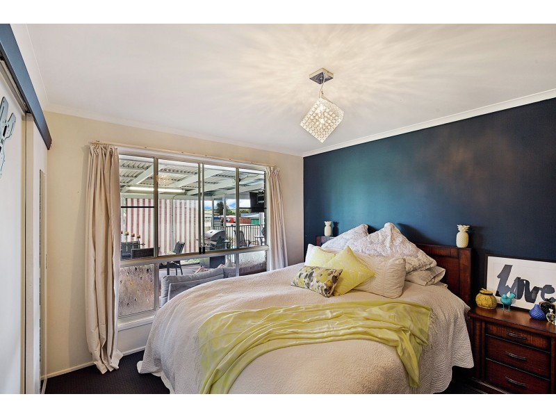 5 Barker Street, Goombungee QLD 4354