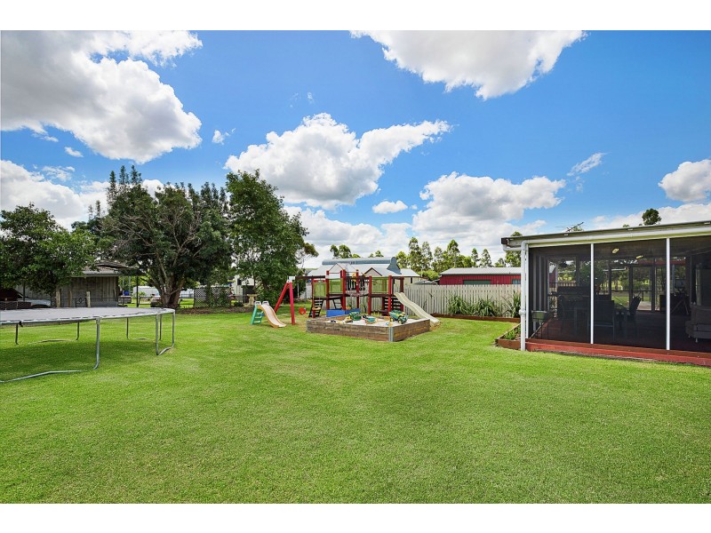 5 Barker Street, Goombungee QLD 4354
