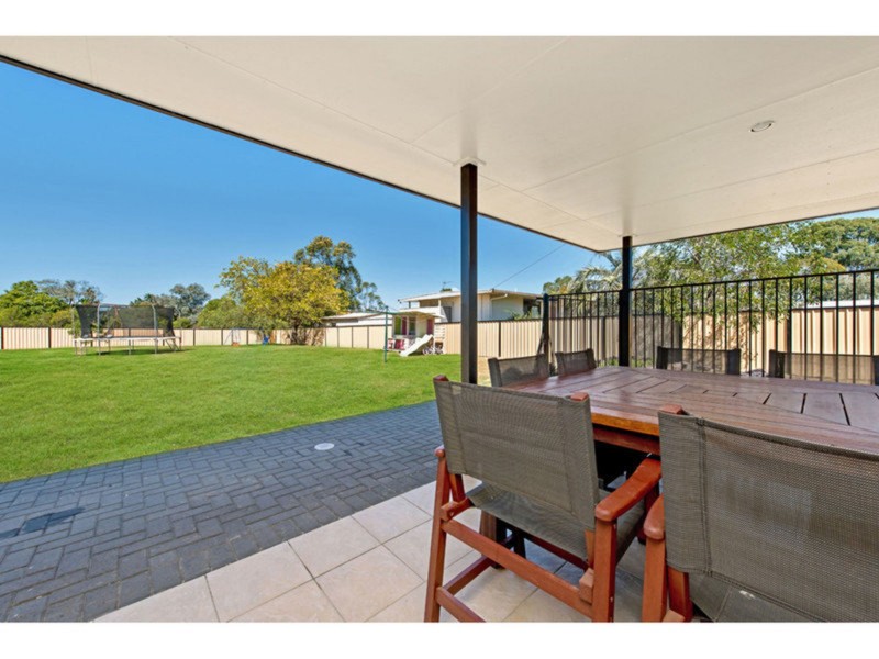 4 Peters Street, Goombungee QLD 4354