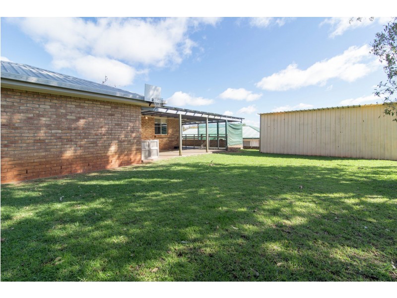 6 Dalzell Crescent, Darling Heights QLD 4350