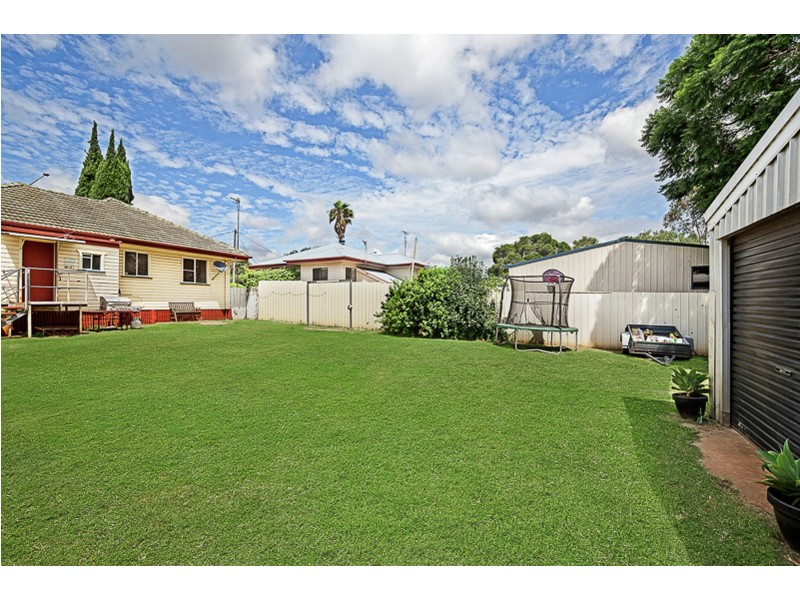 173 Taylor Street, Wilsonton QLD 4350
