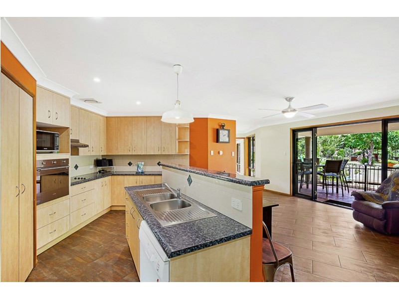 5 Bradys Road, Highfields QLD 4352