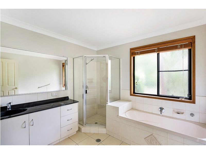 5 Bradys Road, Highfields QLD 4352