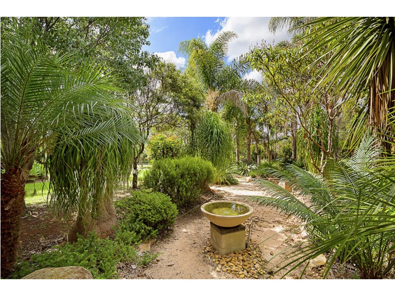 5 Bradys Road, Highfields QLD 4352