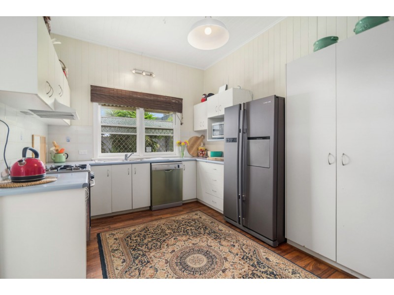 17 Whichello Street, Newtown QLD 4350