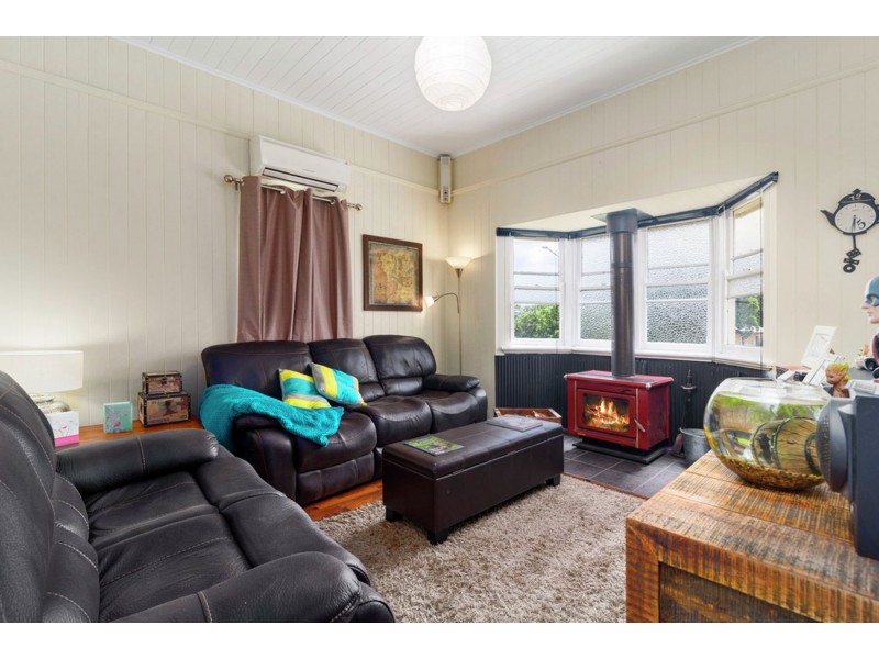 17 Whichello Street, Newtown QLD 4350